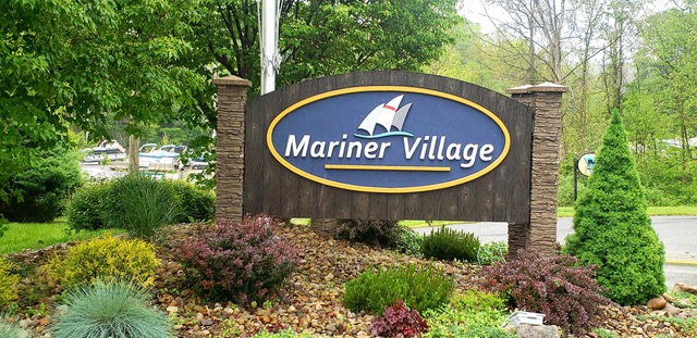 Mainer Village